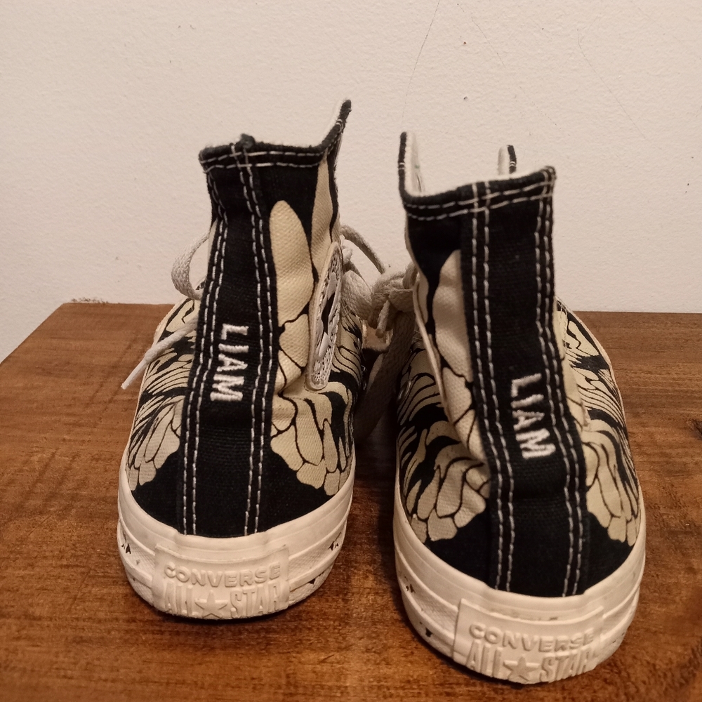 CONVERSE Dinosaur custom sneakers (LIAM) kids size 1.5